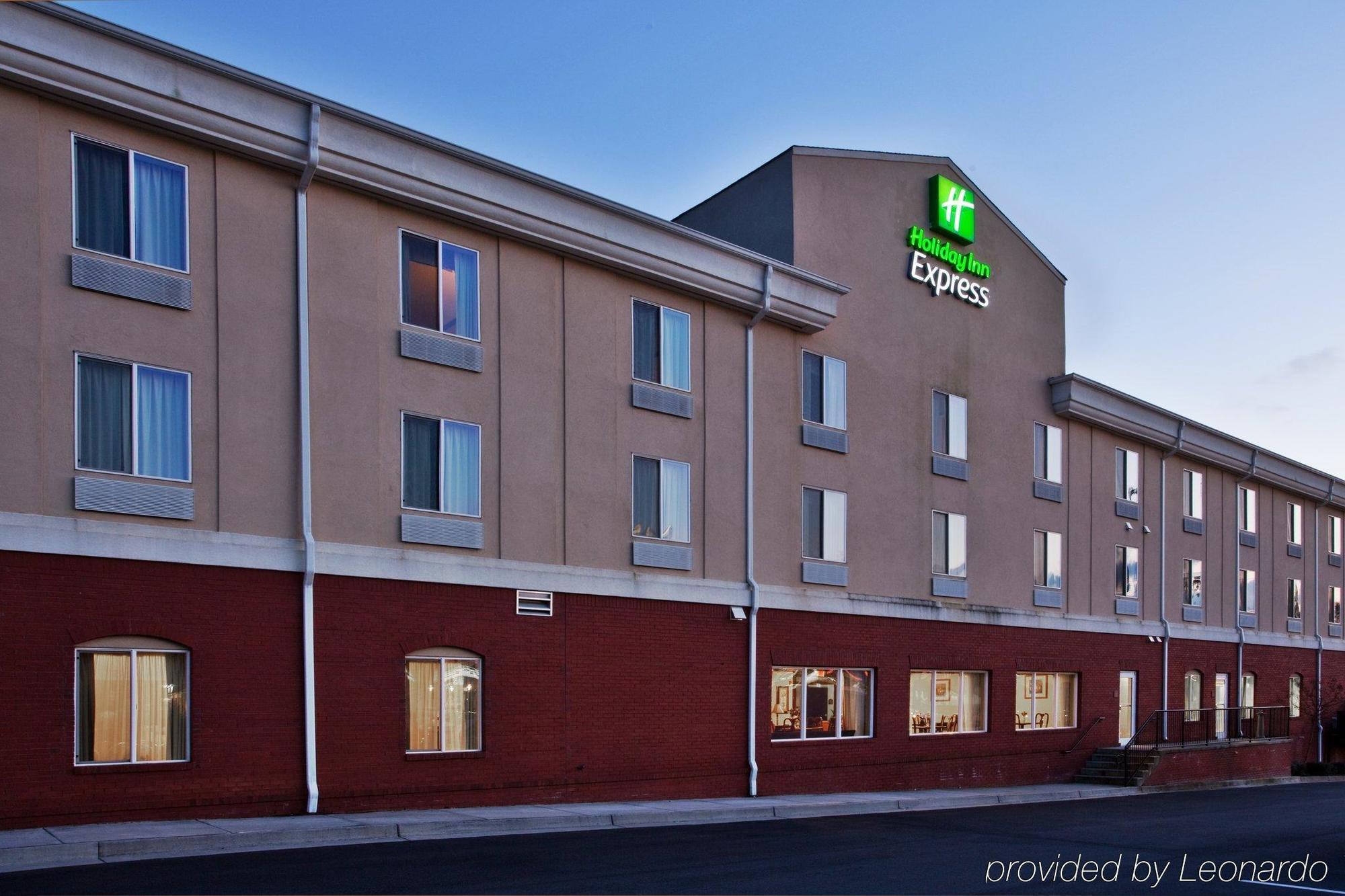 Spark By Hilton Commerce, Ga Kültér fotó